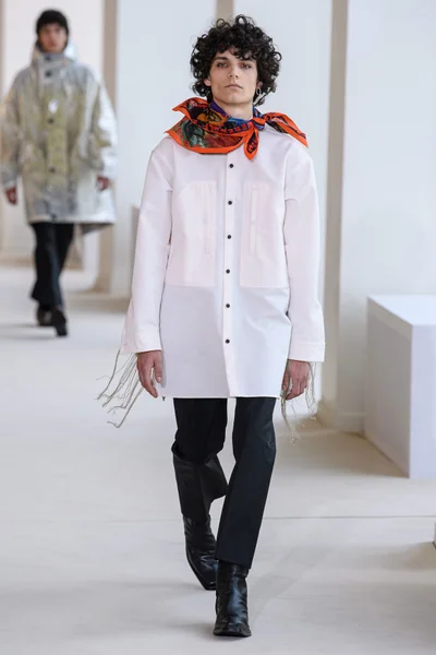 Look 8